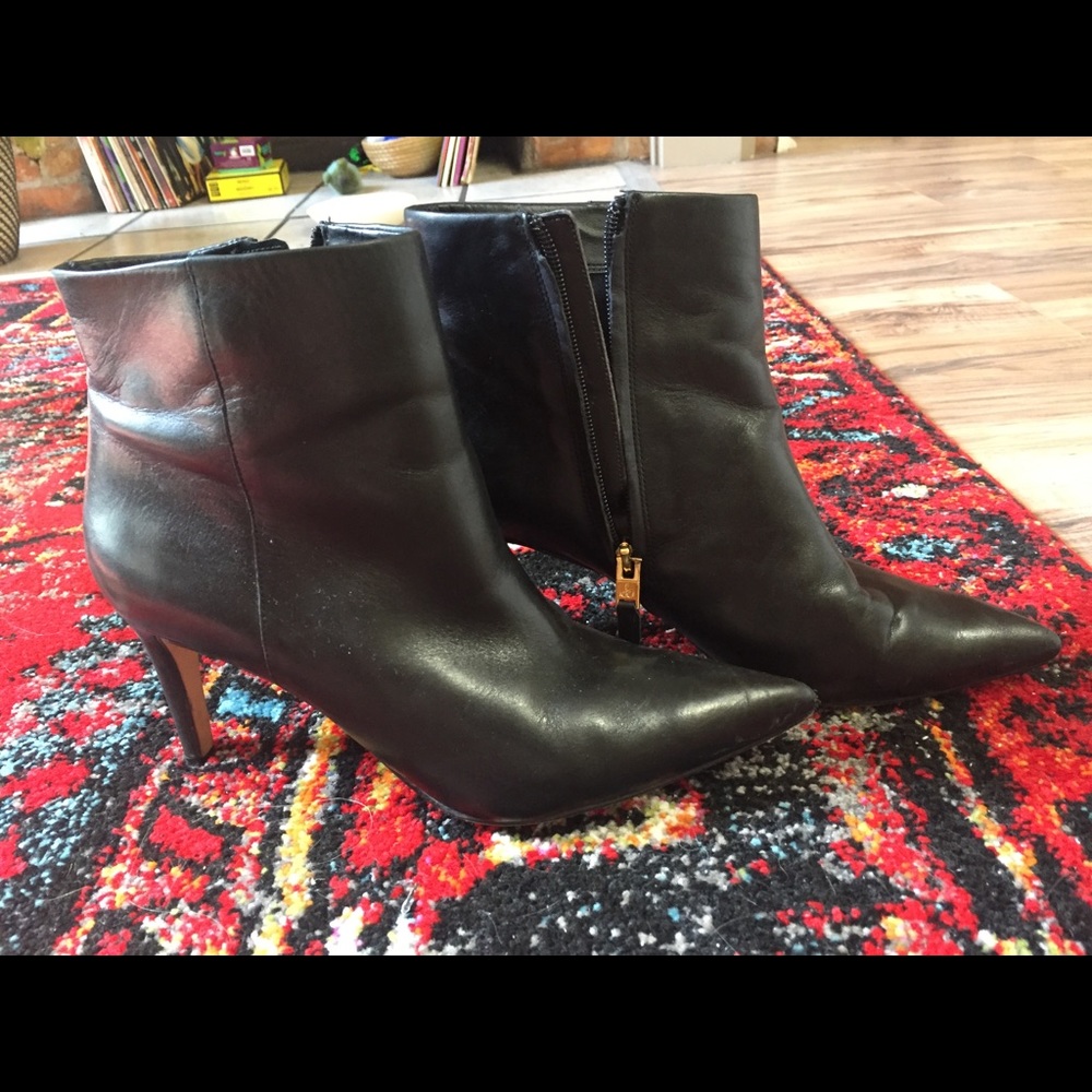 LIKE NEW Sam Edelman leather booties sz 8.5